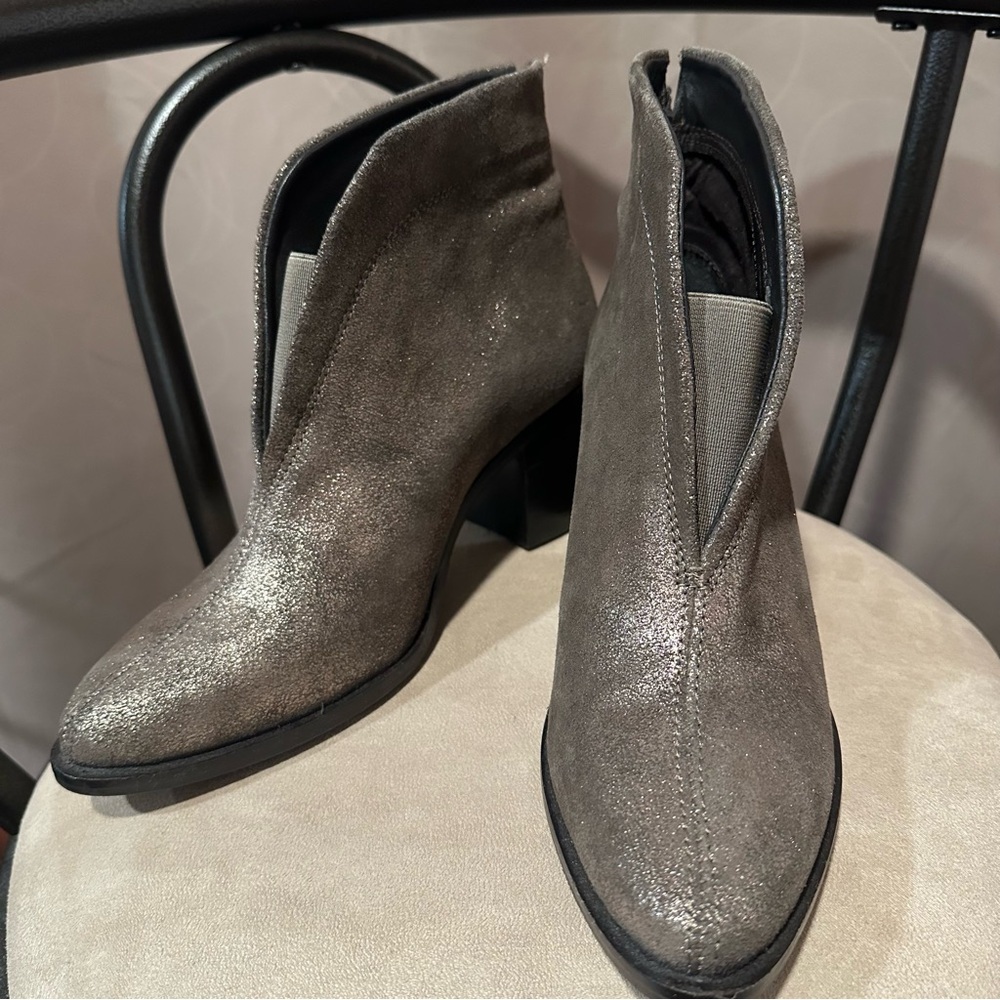 Diba True Women's Karma V Throat Metallic Leather Ankle Booties Size 7.5 - Picture 4 of 10
